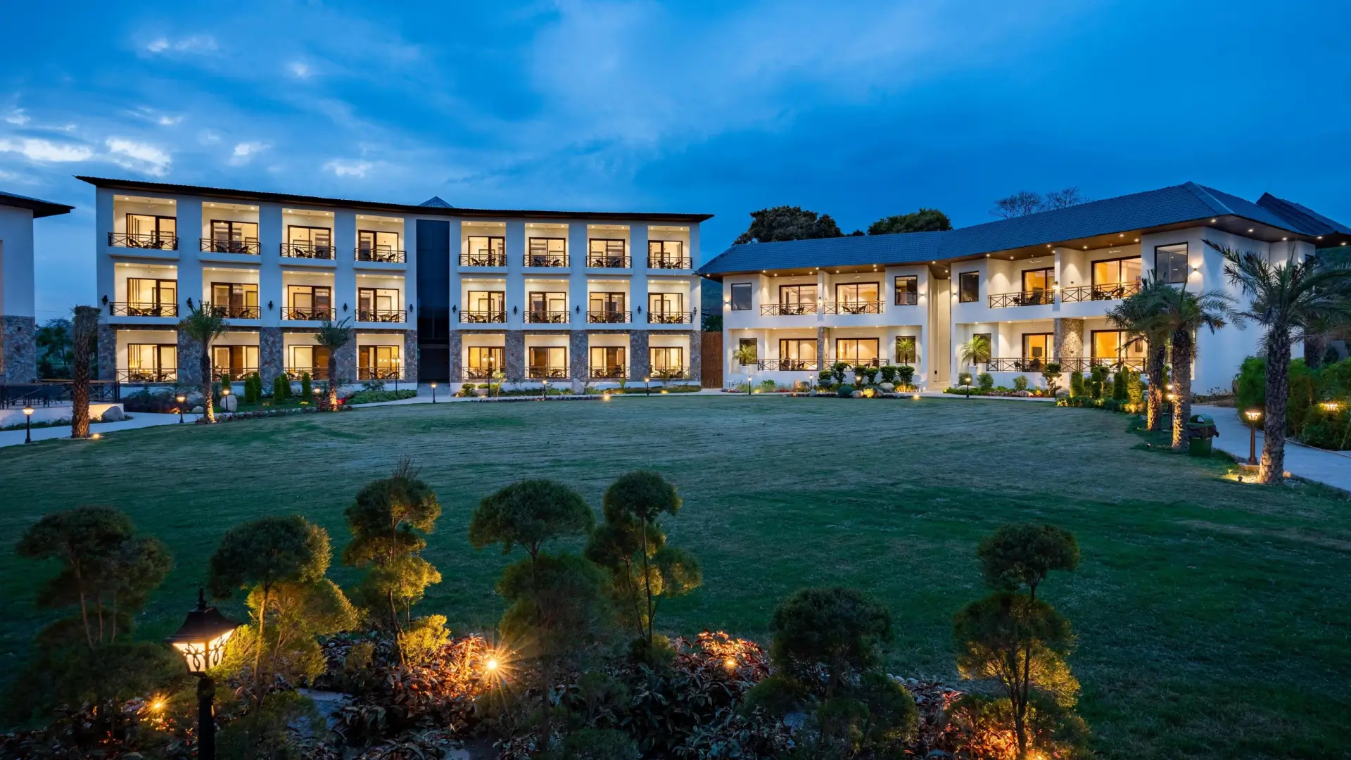 Shervani Pebbles & Pines